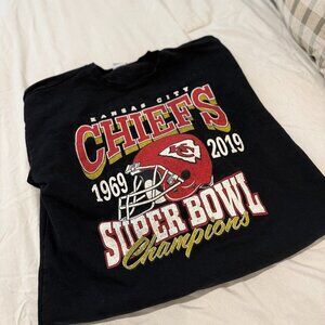 $10 NFL Chiefs Crewneck - Medium M